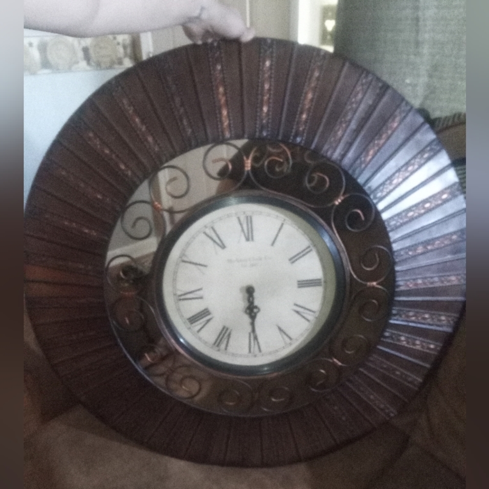 Clock - Picture 2 of 5